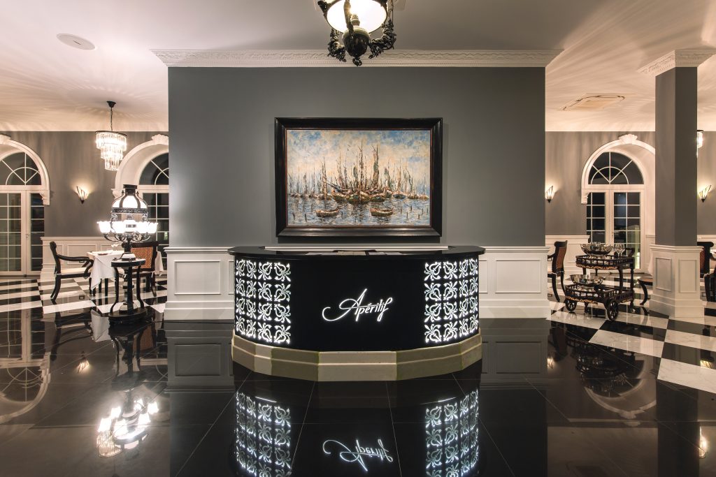 Aperitif Restaurant Interior