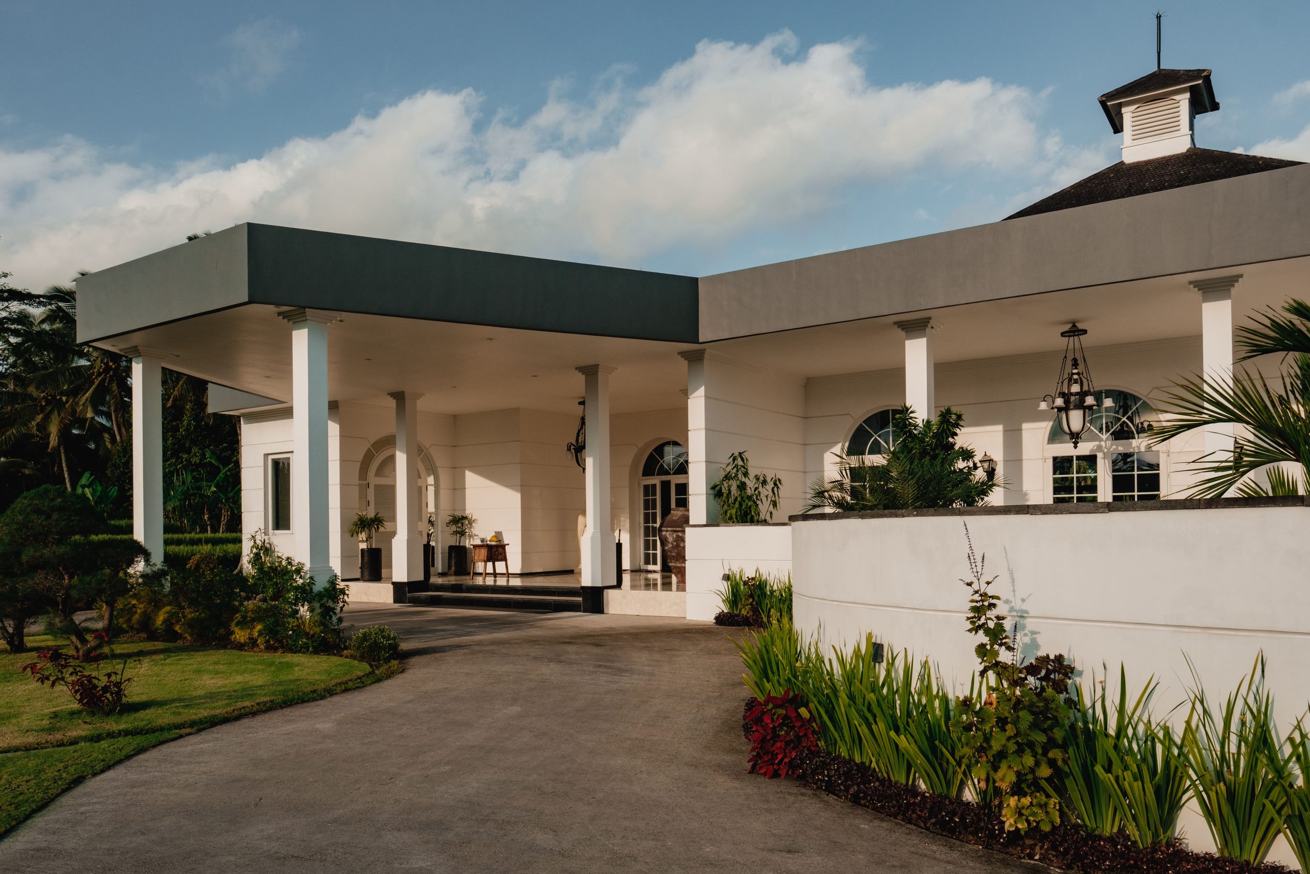 Exterior of Apéritif Restaurant