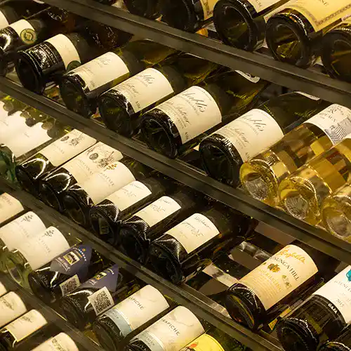Apéritif Restaurant - Wine Cellar