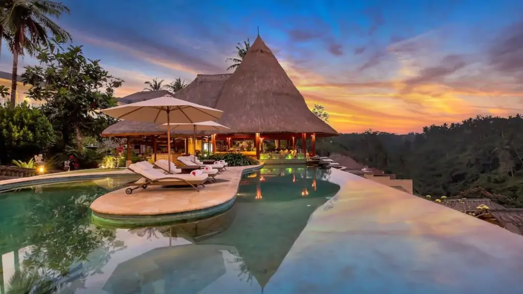 The infinity pool at Viceroy Bali